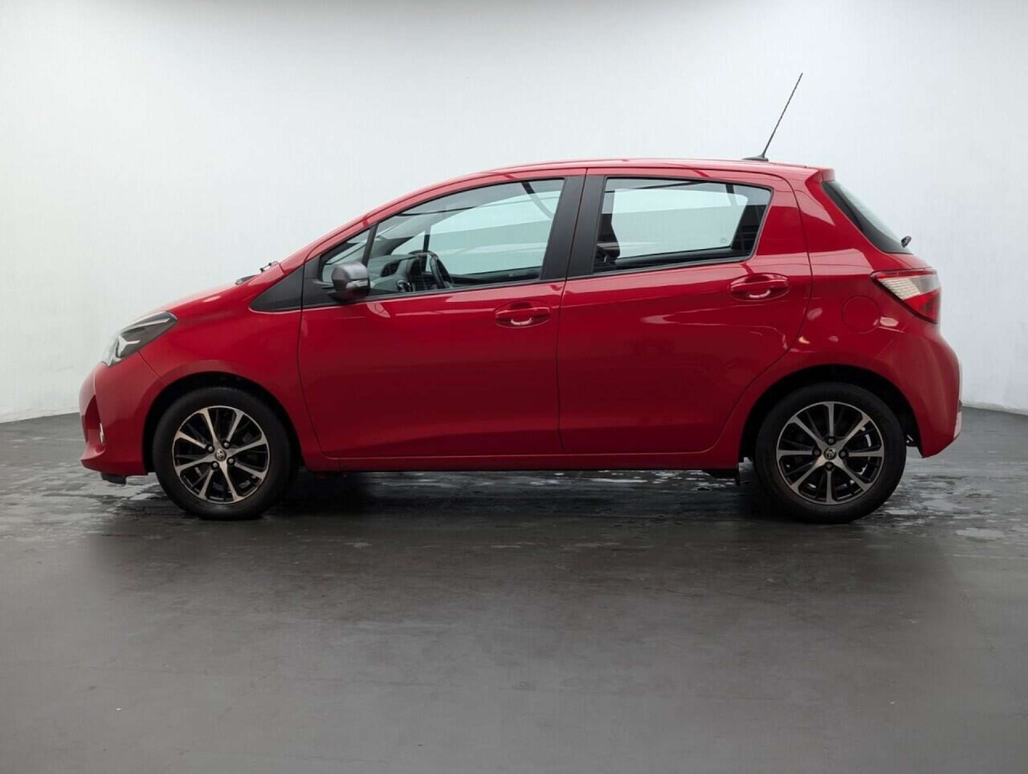 Used Toyota Yaris 2019 for sale - 77713738: Photo 5