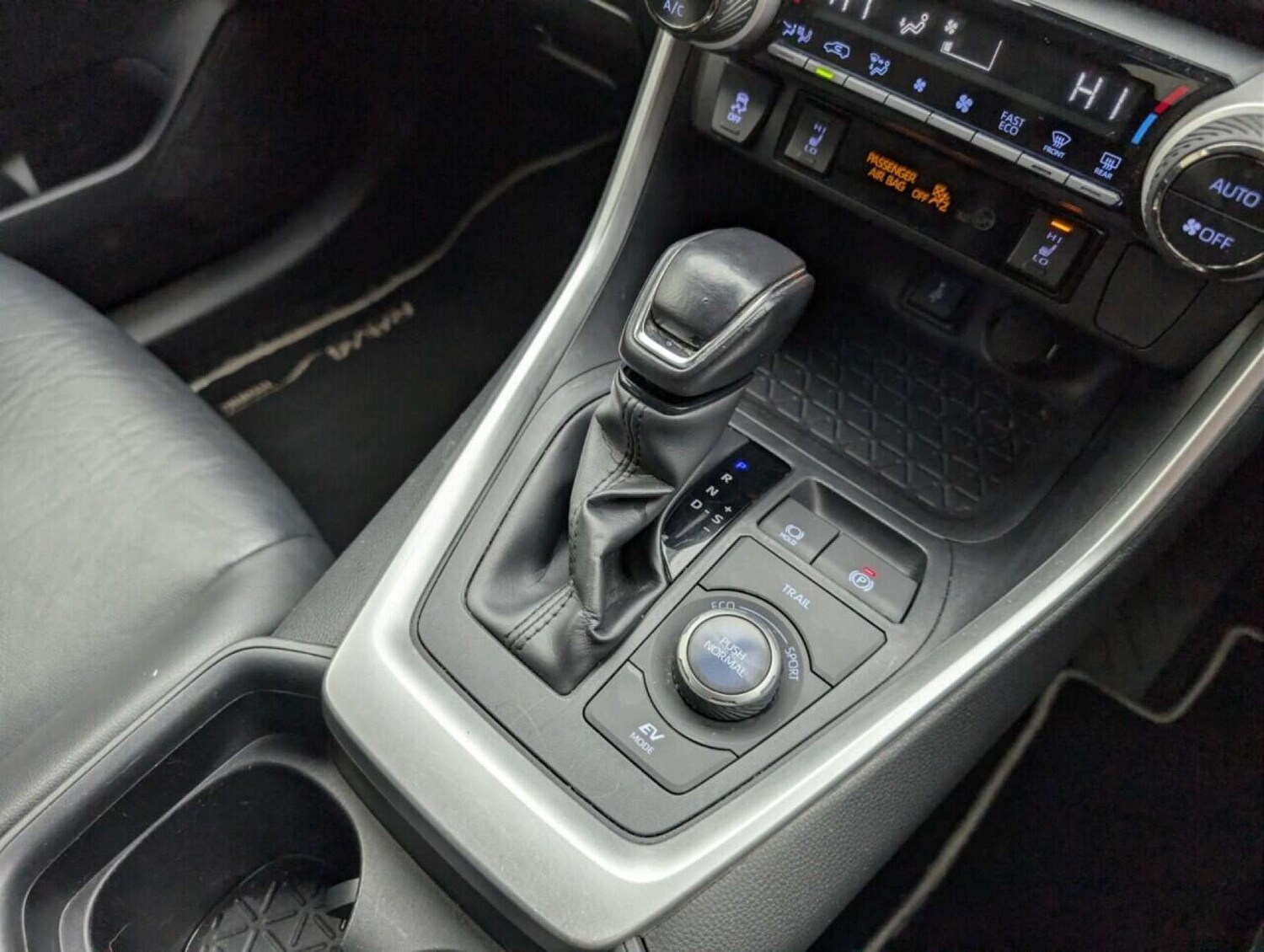 Used Toyota RAV4 2020 for sale - 77713371: Photo 17