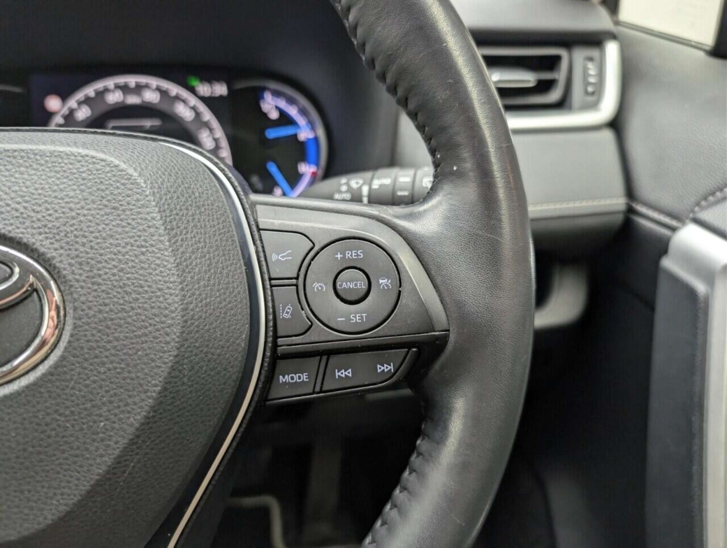 Used Toyota RAV4 2020 for sale - 77713371: Photo 20