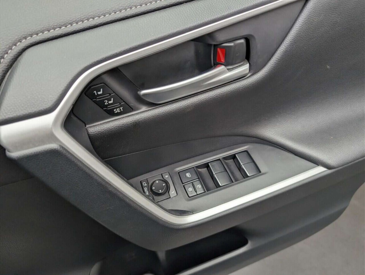 Used Toyota RAV4 2020 for sale - 77713371: Photo 22