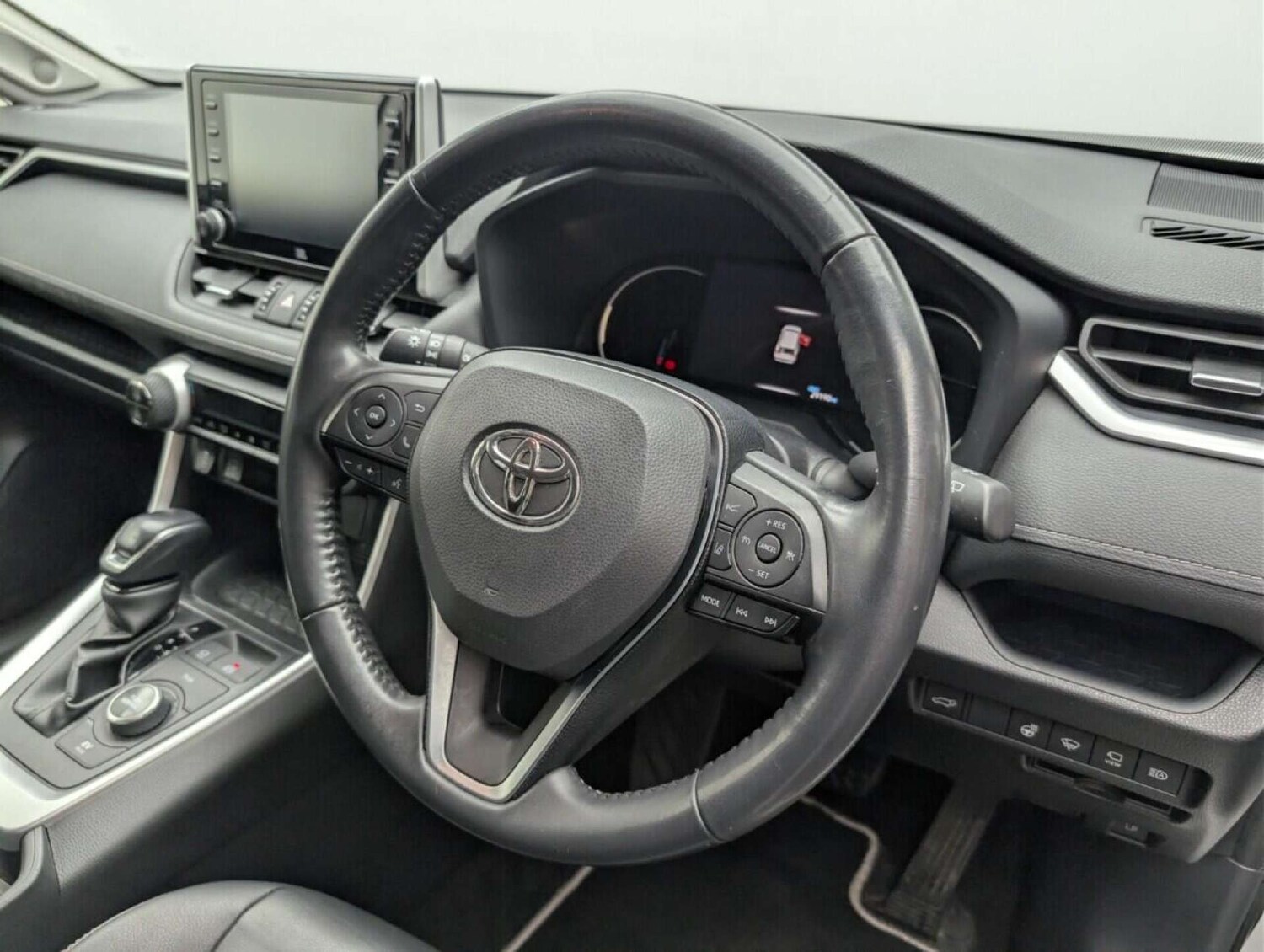 Used Toyota RAV4 2020 for sale - 77713371: Photo 24