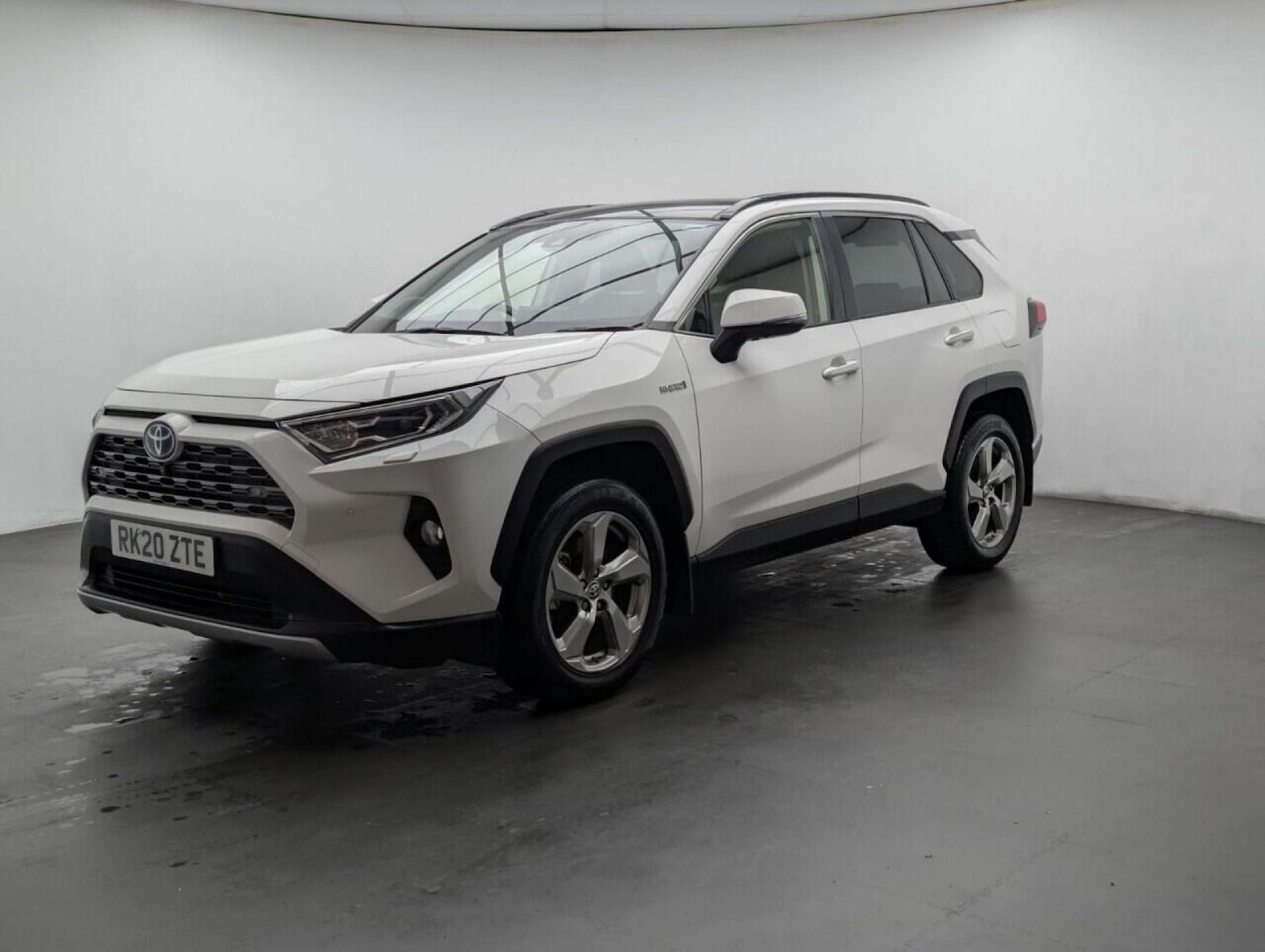 Used Toyota RAV4 2020 for sale - 77713371: Photo 4