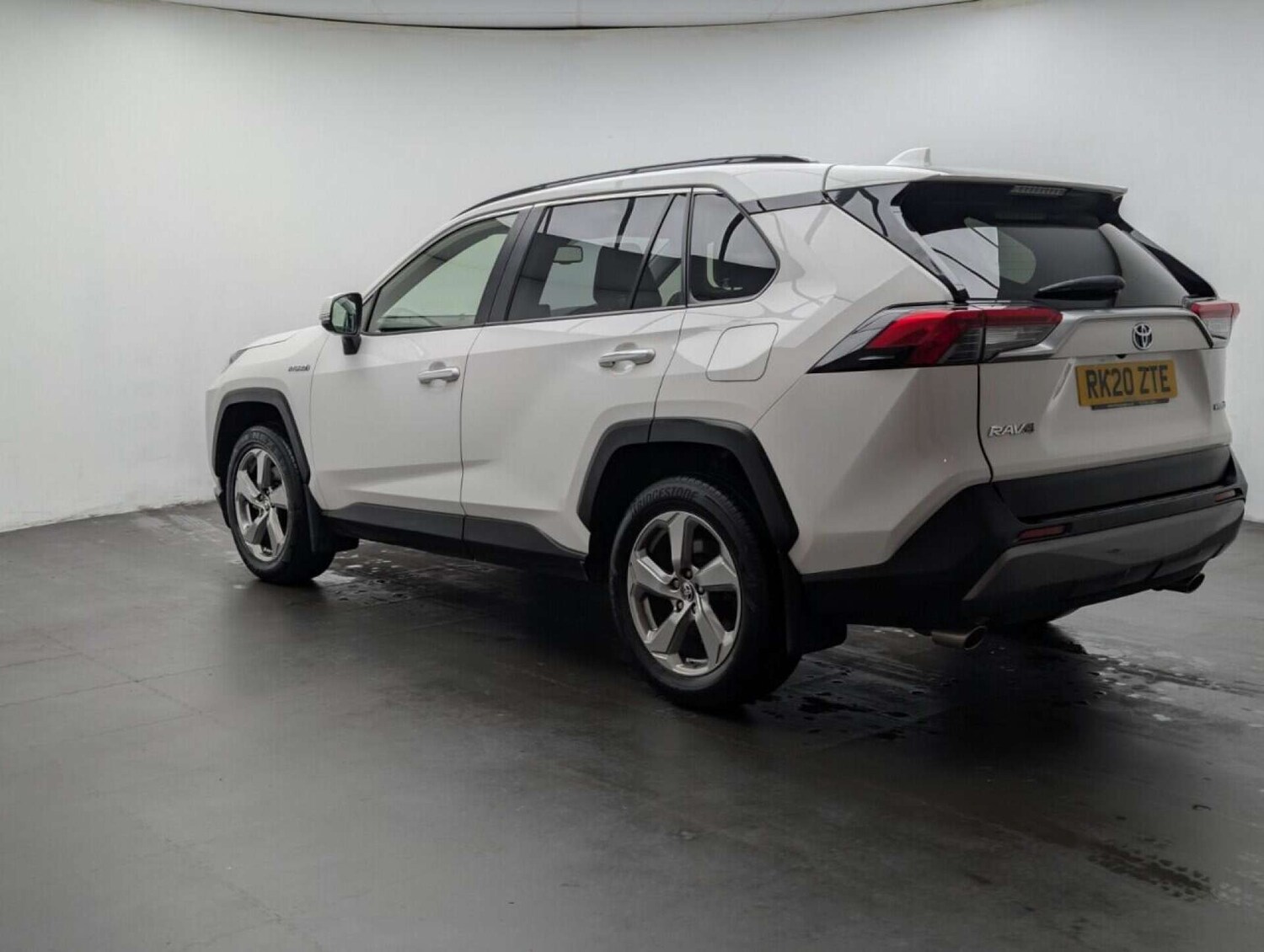 Used Toyota RAV4 2020 for sale - 77713371: Photo 6