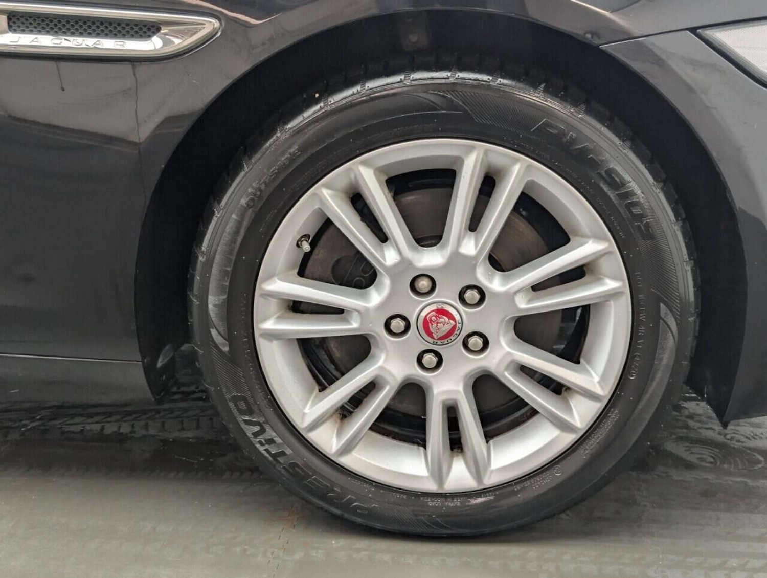 Used Jaguar XE 2016 for sale - 77714195: Photo 10