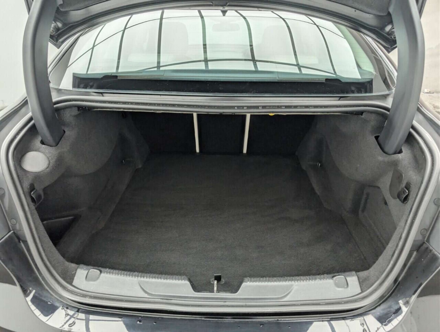 Used Jaguar XE 2016 for sale - 77714195: Photo 26