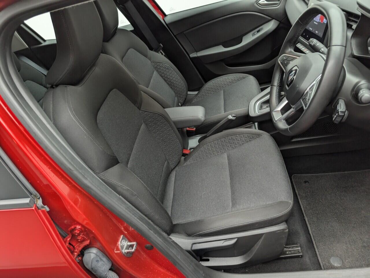 Used Renault Clio 2023 for sale - 76422700: Photo 11