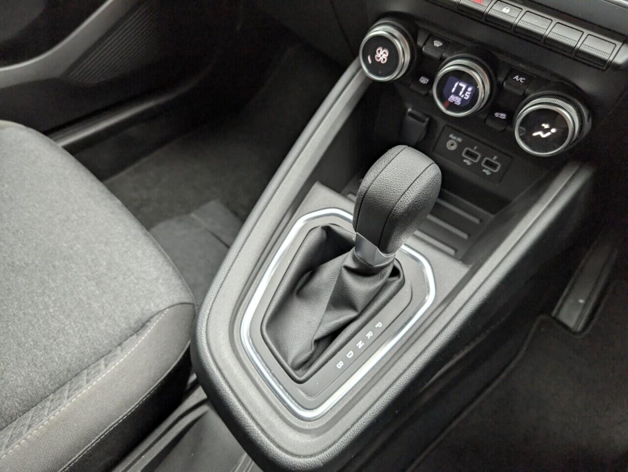 Used Renault Clio 2023 for sale - 76422700: Photo 16