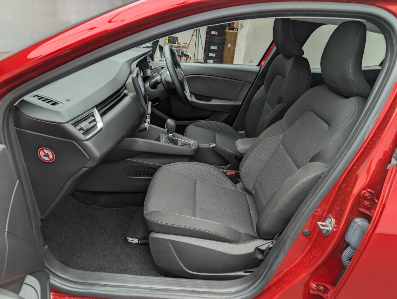 Used Renault Clio 2023 for sale - 76422700: Photo 28