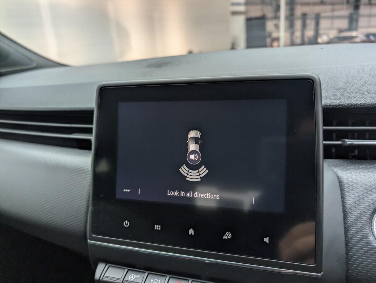 Used Renault Clio 2020 for sale - 76992902: Photo 16