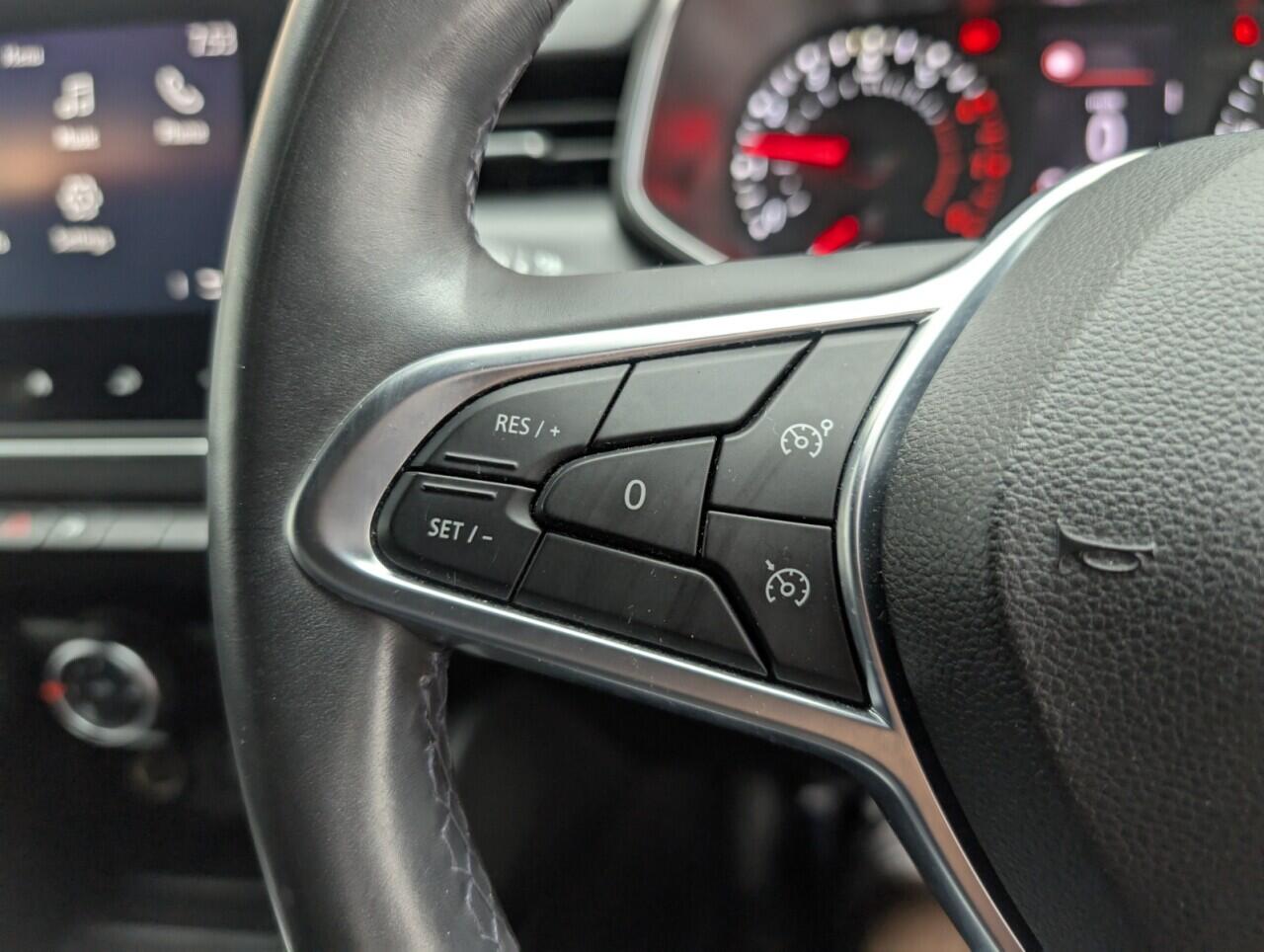 Used Renault Clio 2020 for sale - 76992902: Photo 20