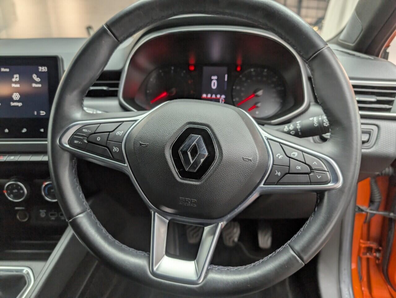 Used Renault Clio 2020 for sale - 76992902: Photo 24