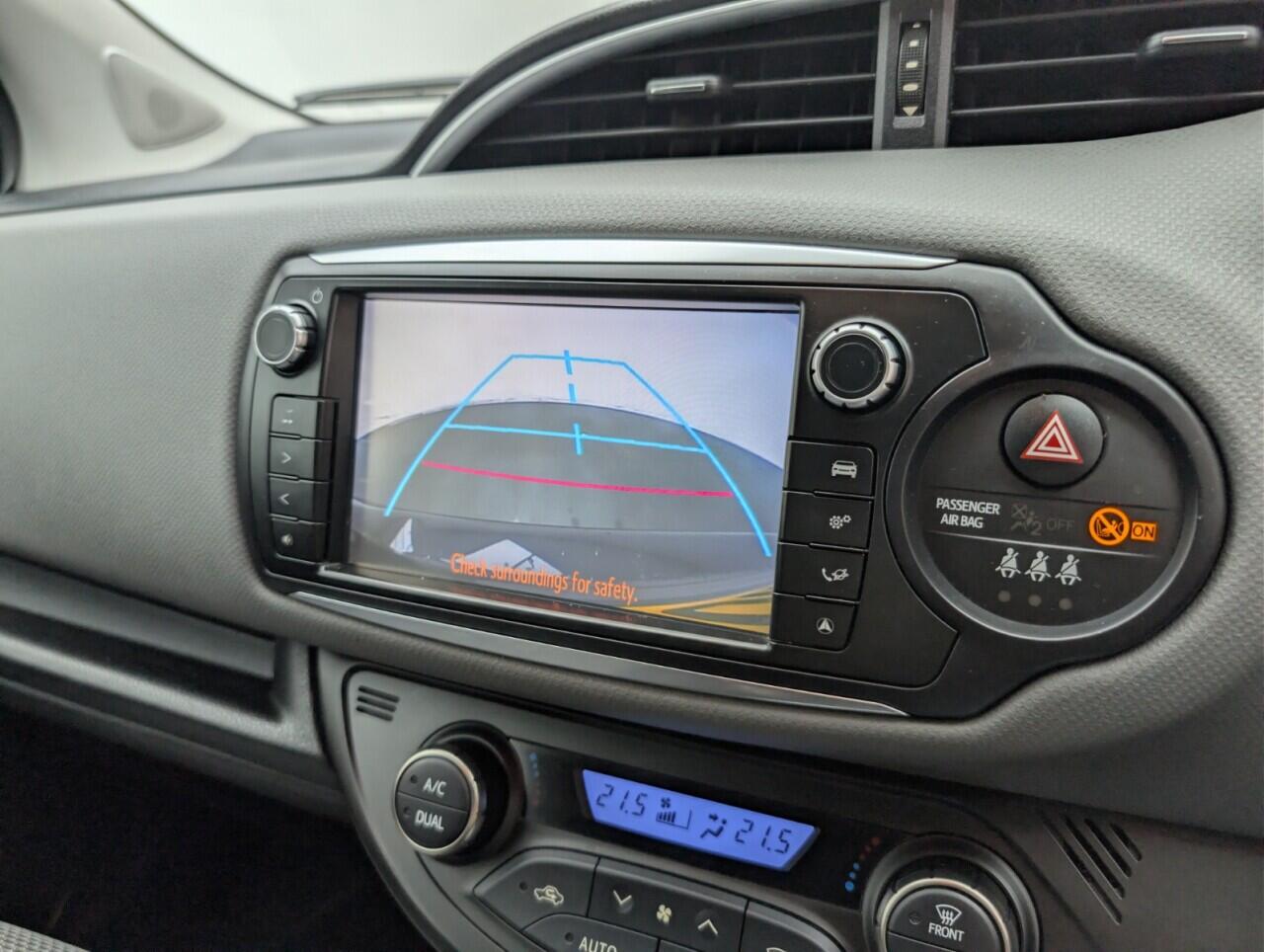 Used Toyota Yaris 2016 for sale - 76742960: Photo 14