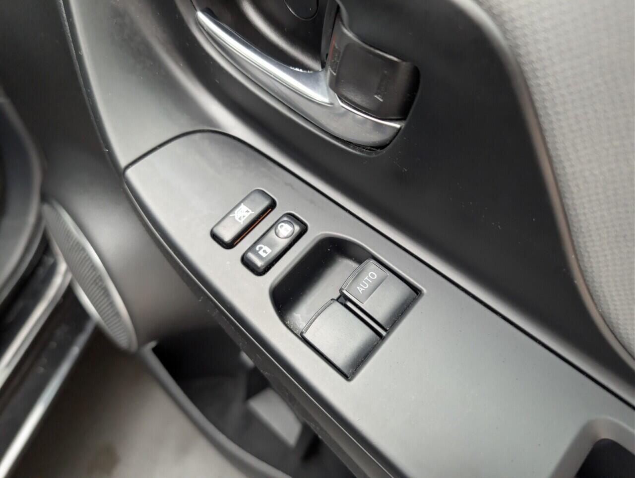 Used Toyota Yaris 2016 for sale - 76742960: Photo 19