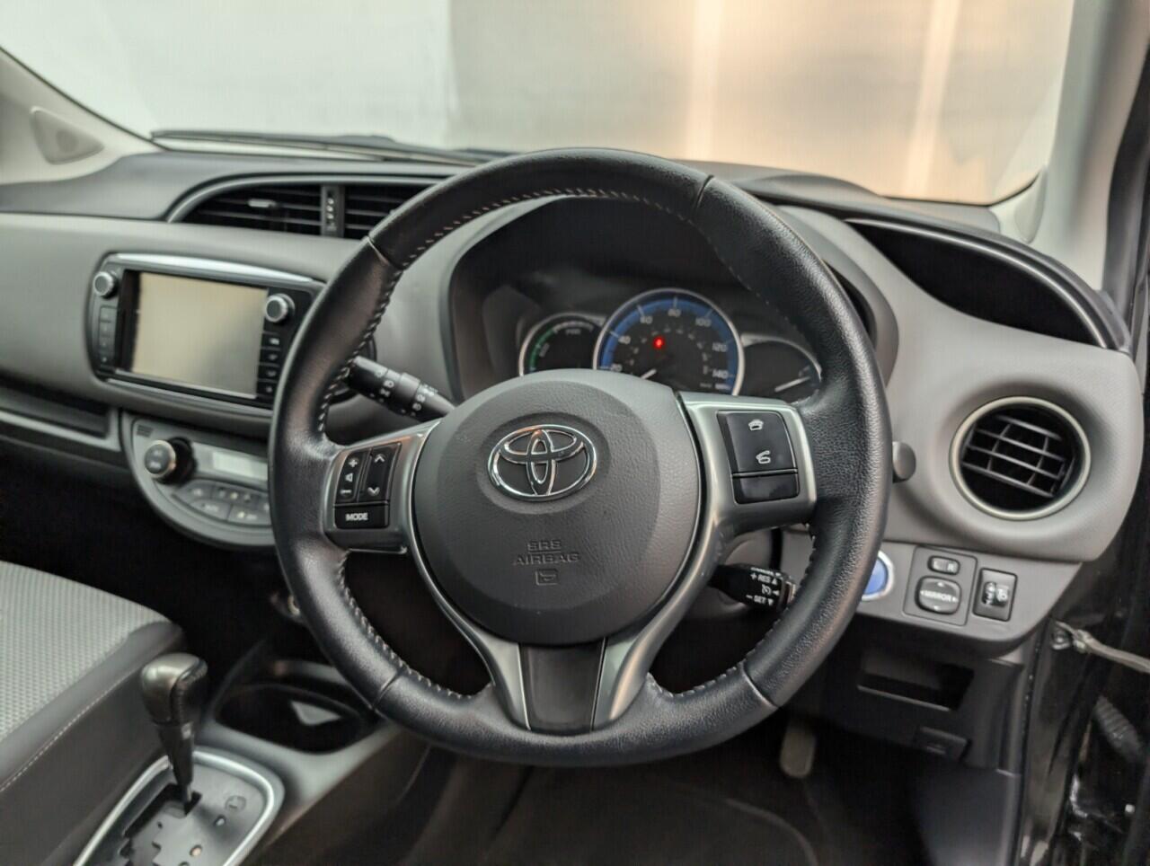 Used Toyota Yaris 2016 for sale - 76742960: Photo 20