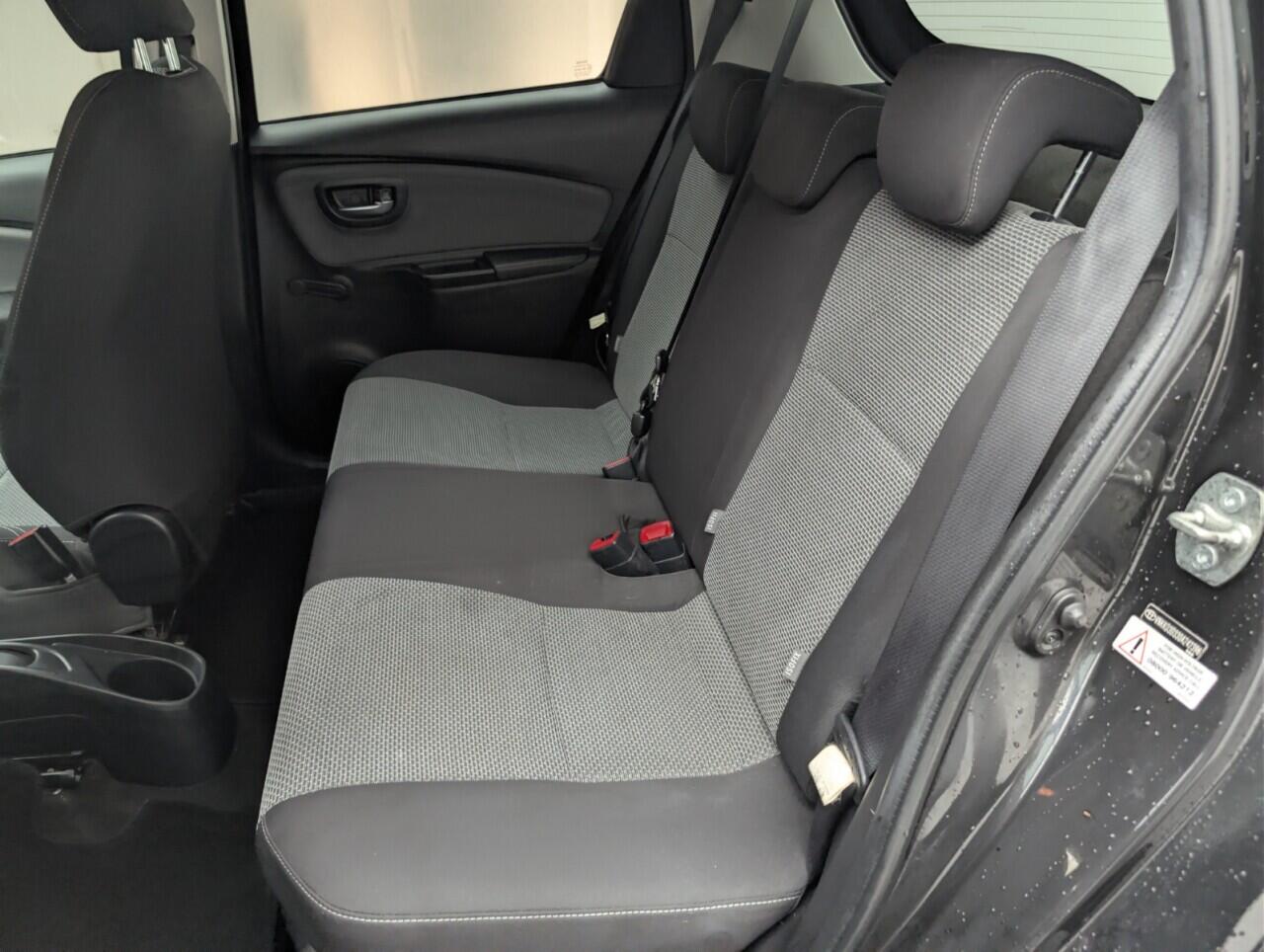 Used Toyota Yaris 2016 for sale - 76742960: Photo 24