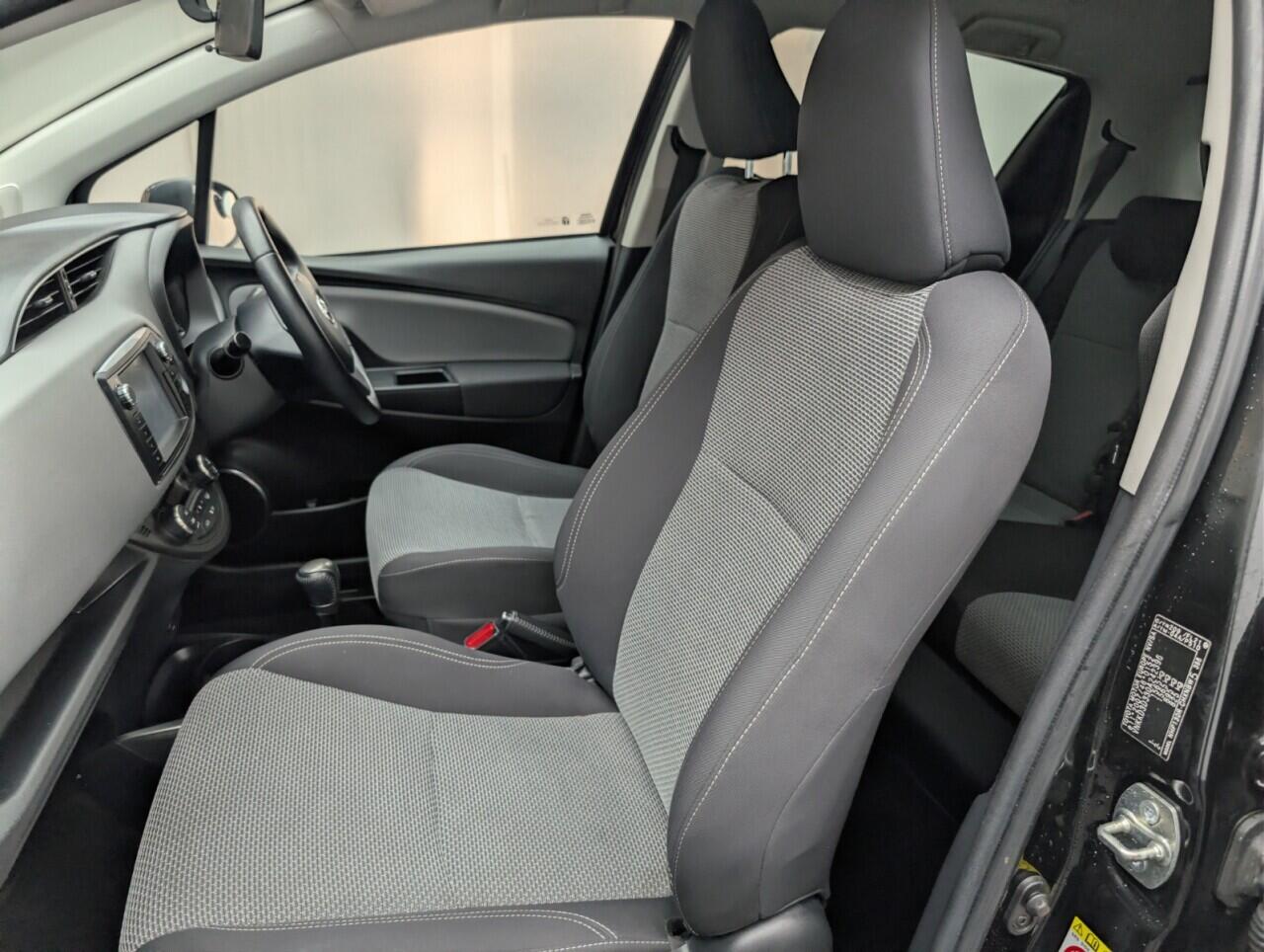 Used Toyota Yaris 2016 for sale - 76742960: Photo 25