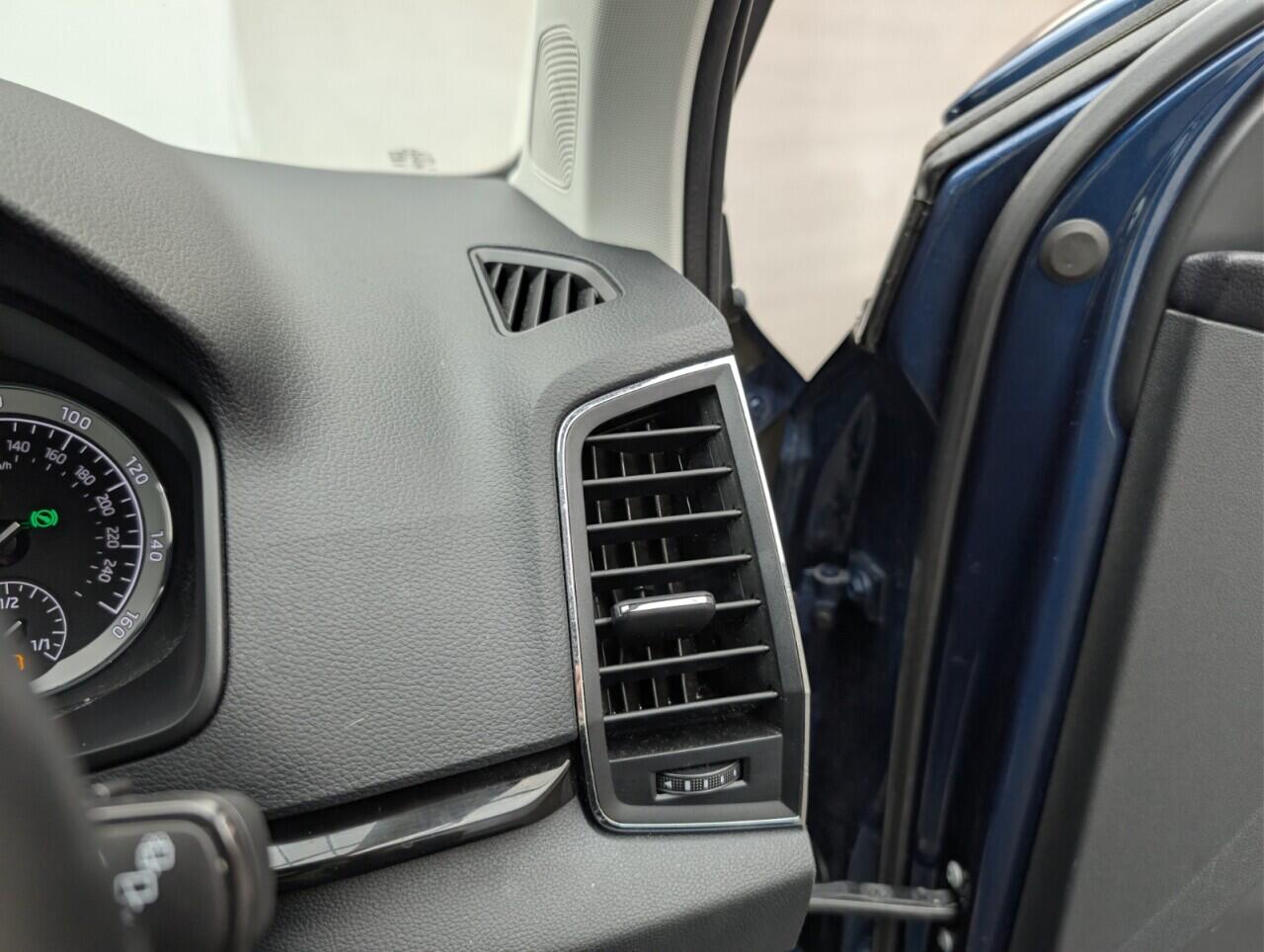 Used Skoda Karoq 2020 for sale - 77109338: Photo 31