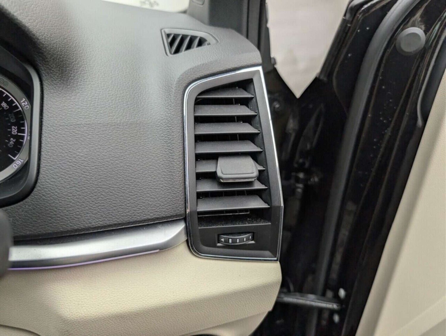 Used Skoda Karoq 2018 for sale - 77713478: Photo 22