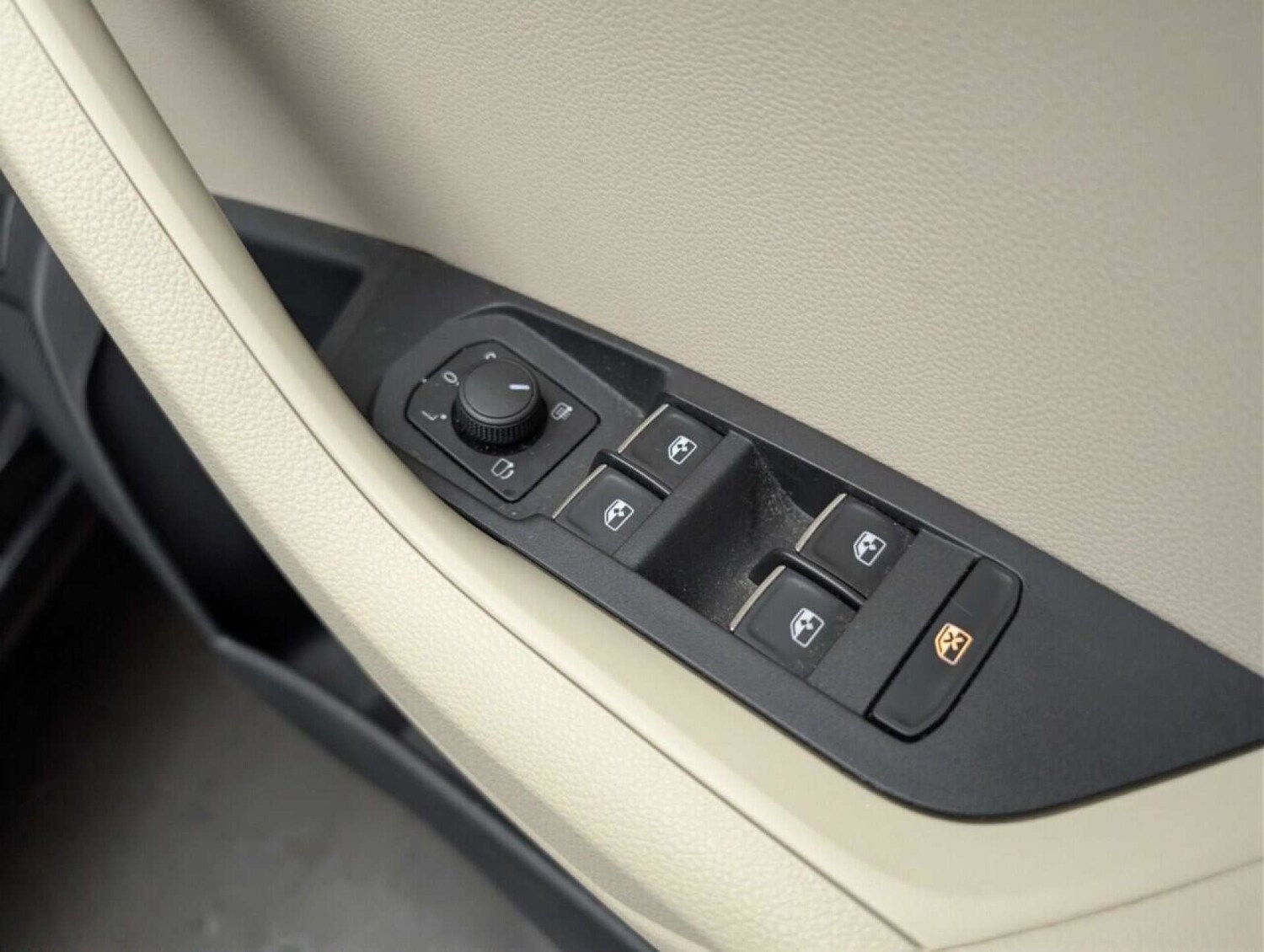 Used Skoda Karoq 2018 for sale - 77713478: Photo 23