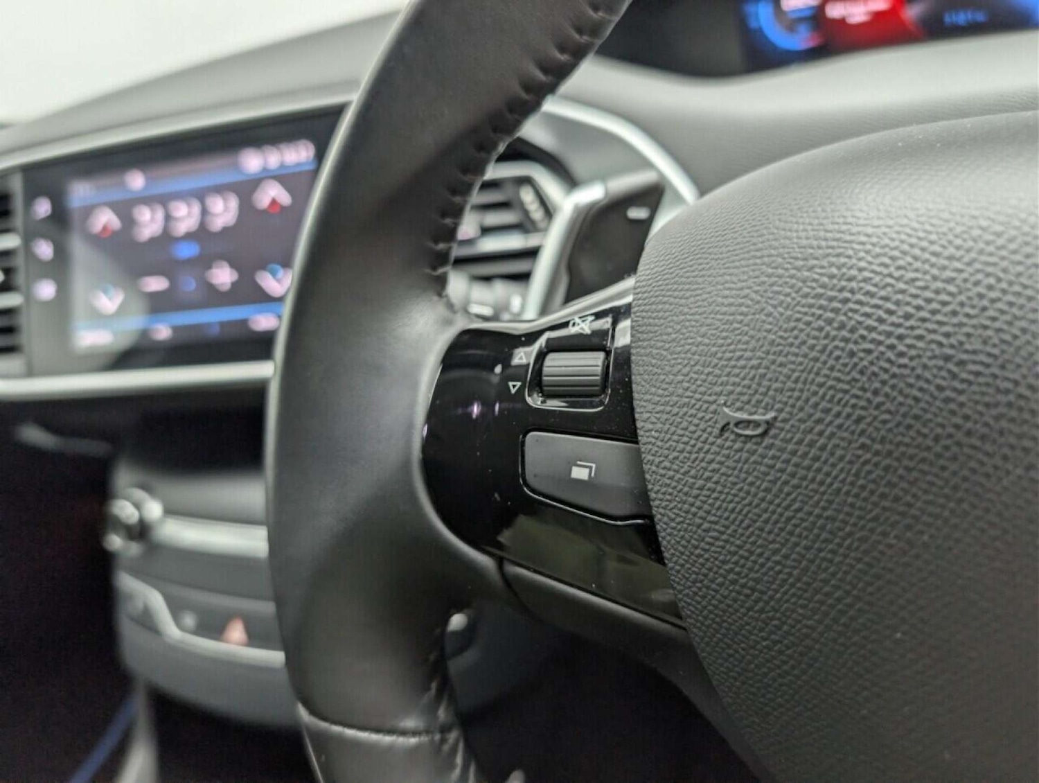 Used Peugeot 308 2021 for sale - 77933978: Photo 23