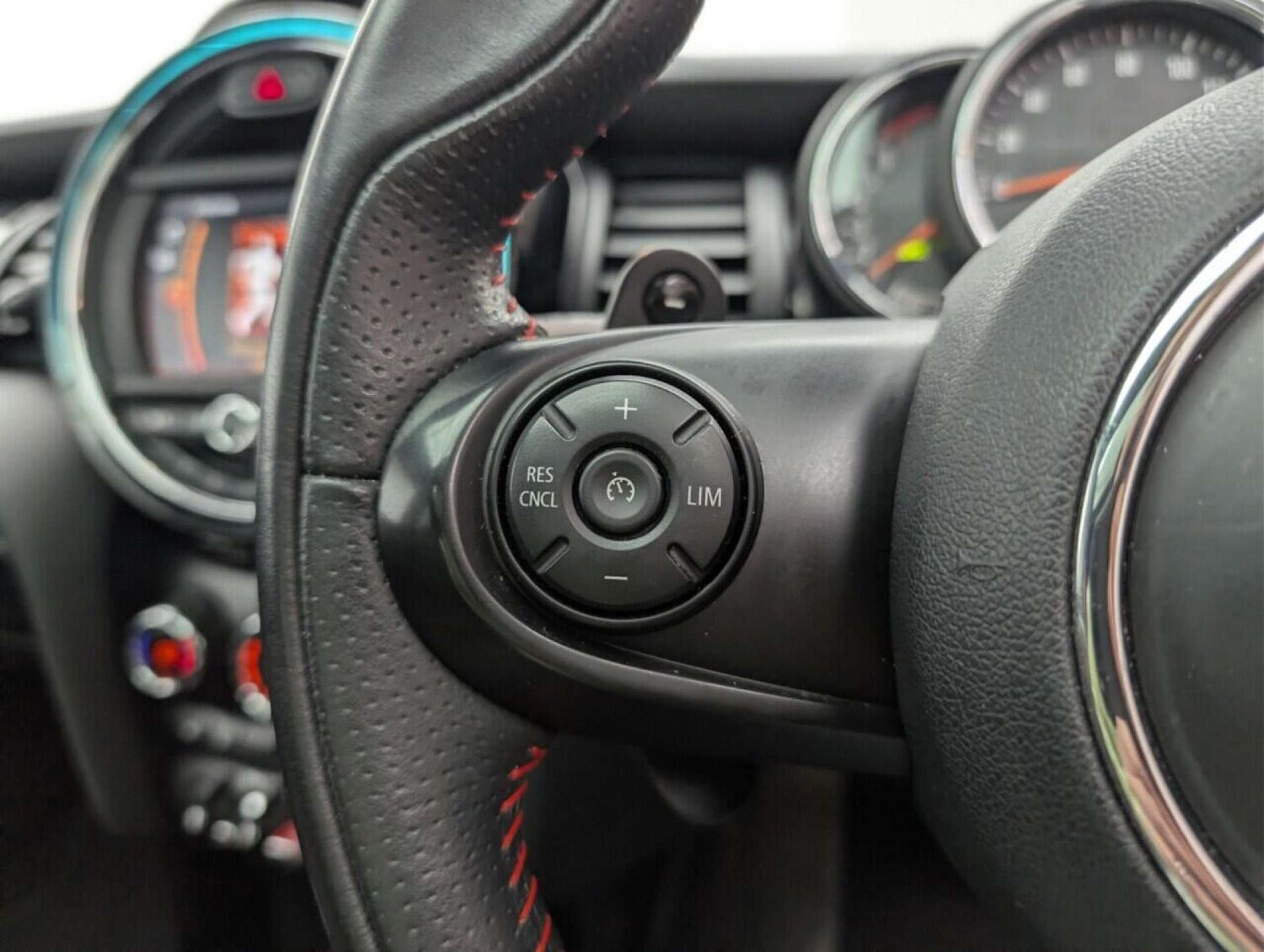 Used MINI Hatch 2018 for sale - 77713139: Photo 18