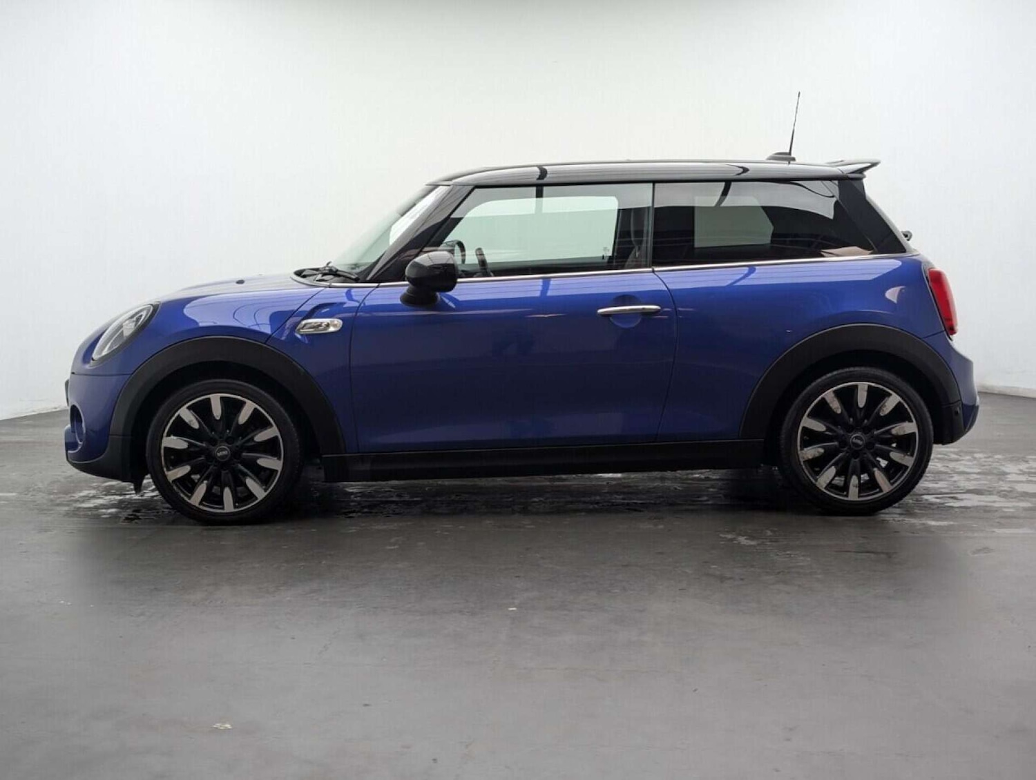 Used MINI Hatch 2018 for sale - 77713139: Photo 5