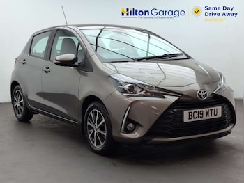 Used Toyota Yaris 2019 for sale - 79504320: Photo
