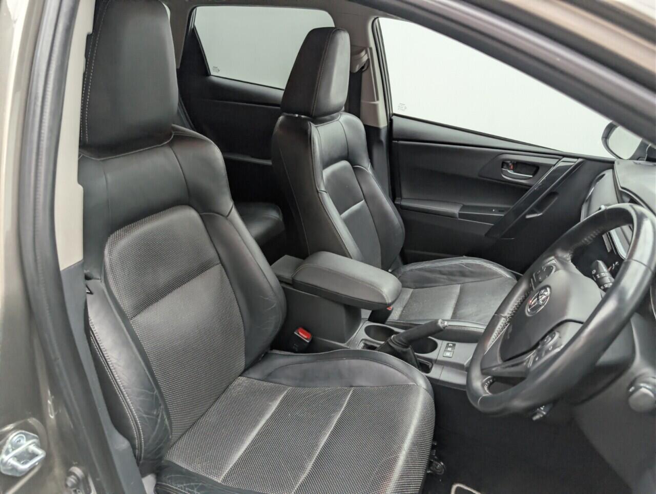 Used Toyota Auris 2018 for sale - 77091646: Photo 24