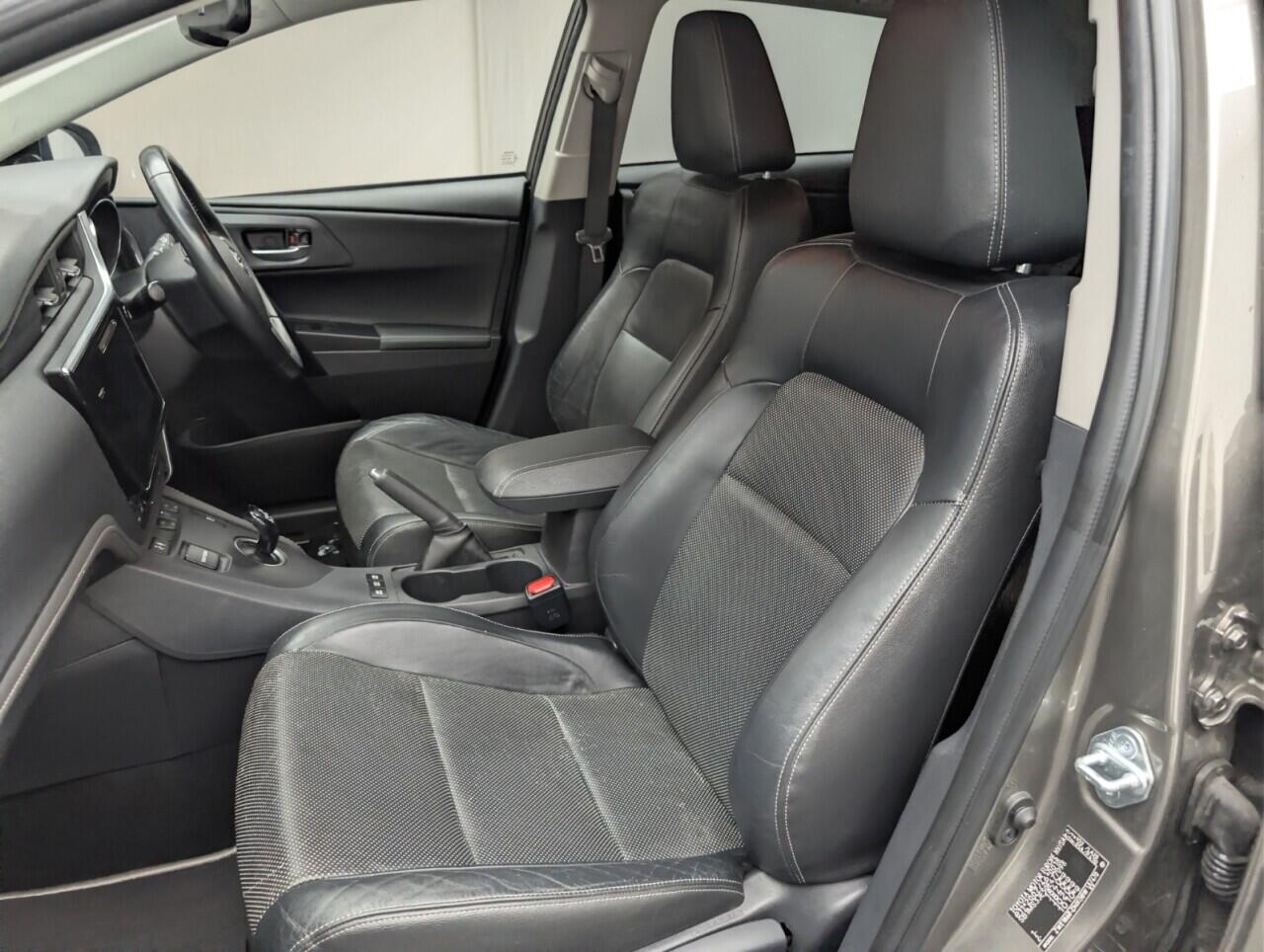 Used Toyota Auris 2018 for sale - 77091646: Photo 41