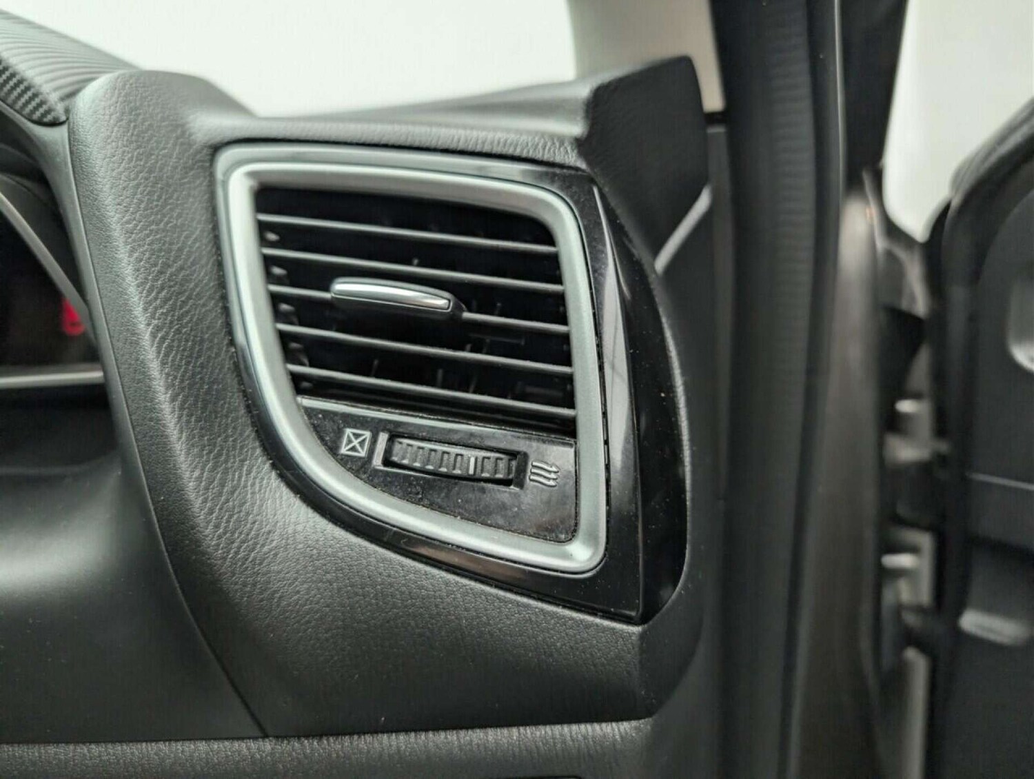 Used Mazda Mazda3 2016 for sale - 77713161: Photo 32