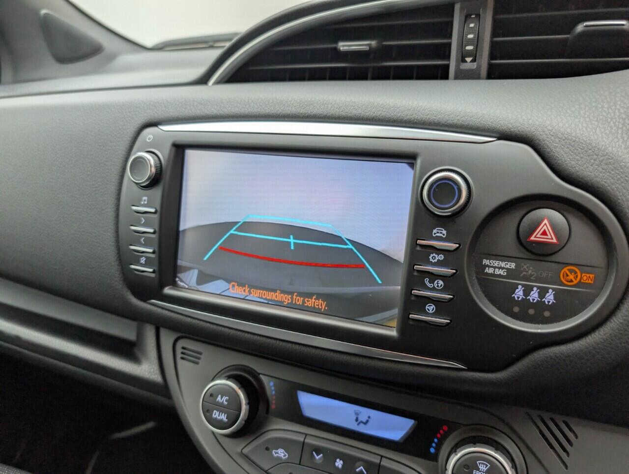 Used Toyota Yaris 2017 for sale - 76425314: Photo 14