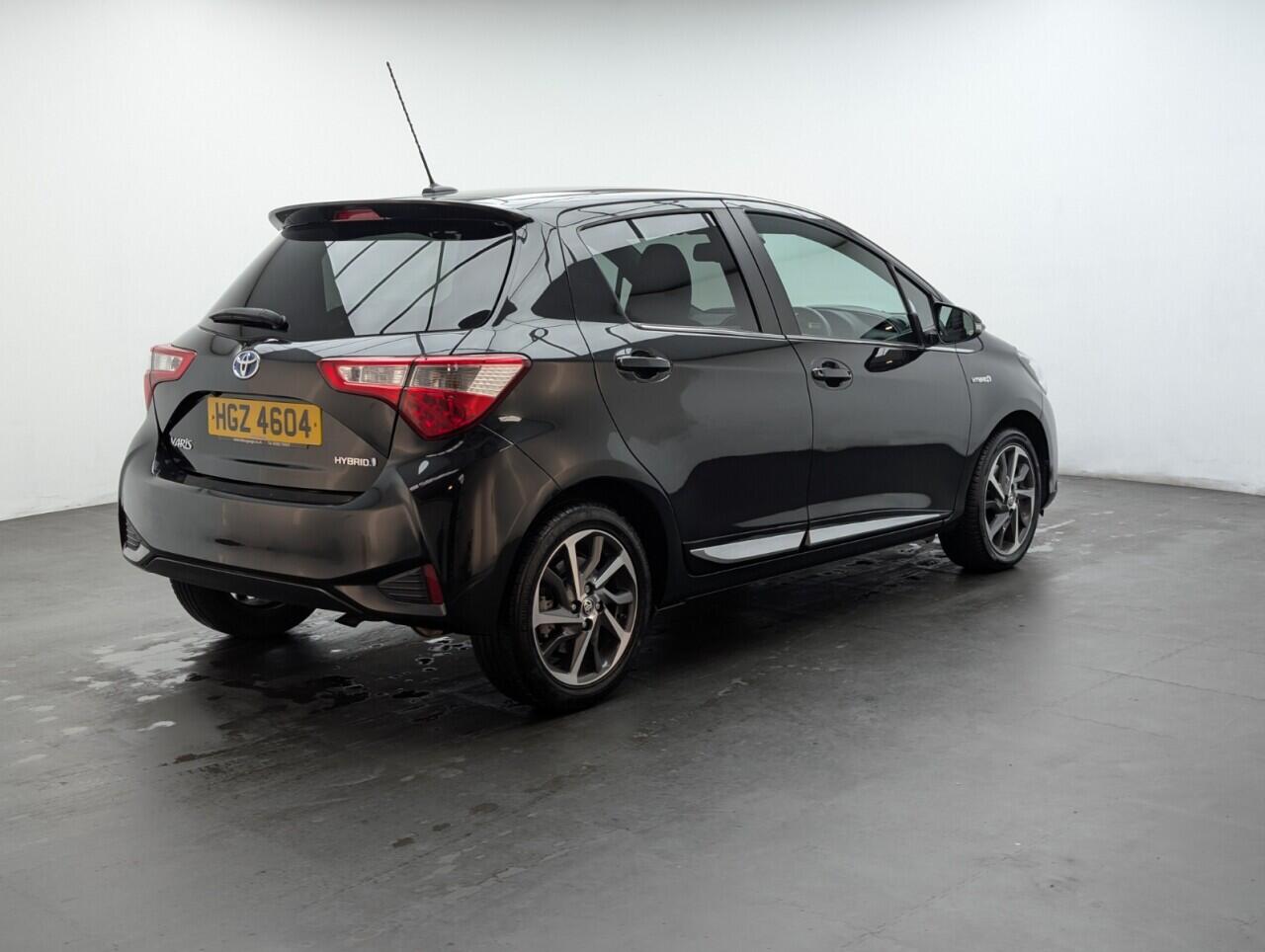 Used Toyota Yaris 2017 for sale - 76425314: Photo 8