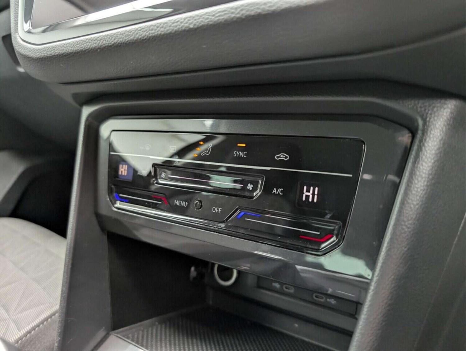 Used Volkswagen Tiguan 2021 for sale - 77713142: Photo 16