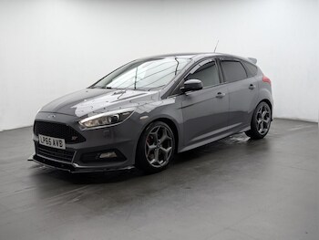 Used Ford Focus 2015 for sale - 76998978: Photo