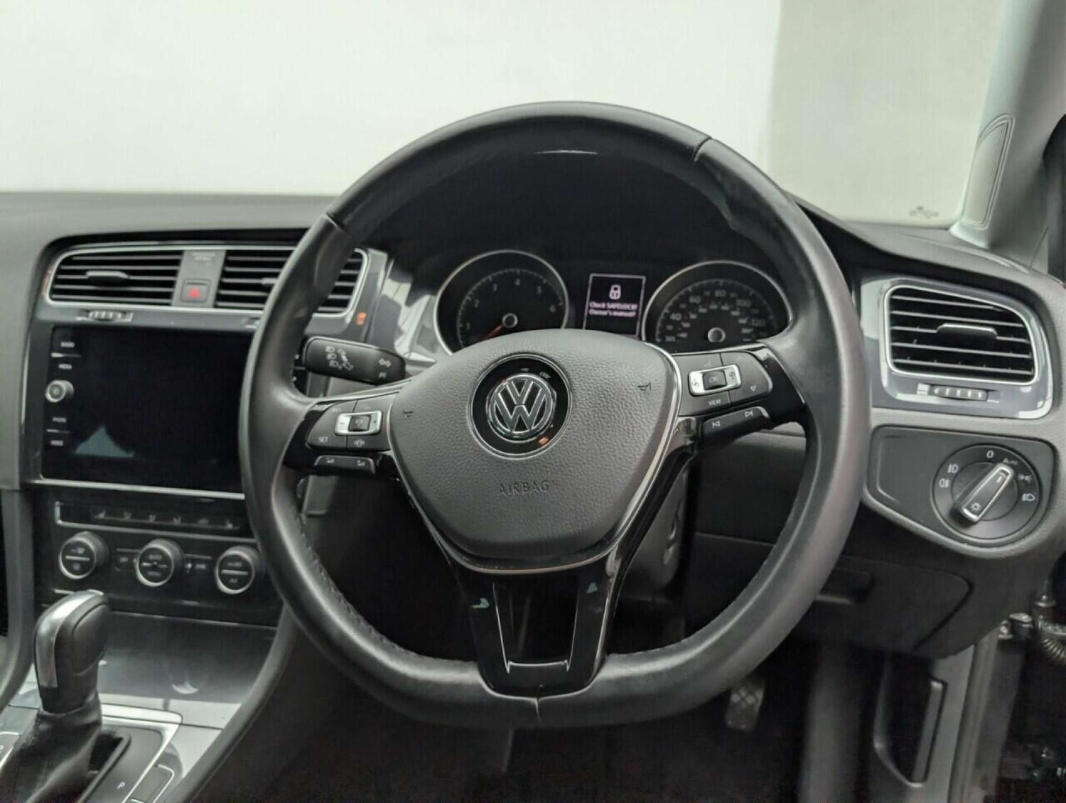 Used Volkswagen Golf 2020 for sale - 77714397: Photo 20