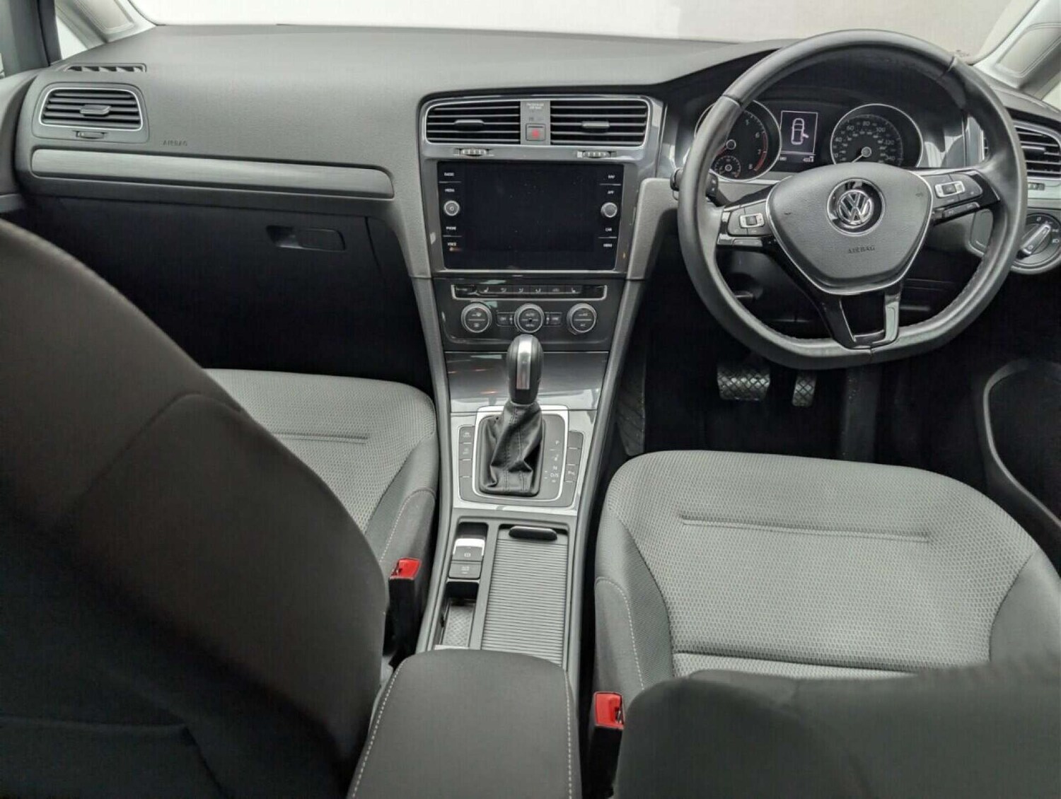 Used Volkswagen Golf 2020 for sale - 77714397: Photo 21
