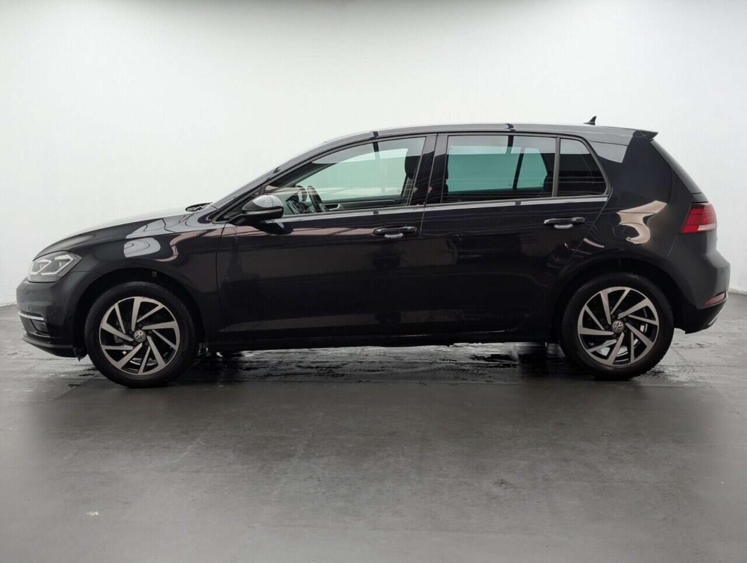 Used Volkswagen Golf 2020 for sale - 77714397: Photo 5