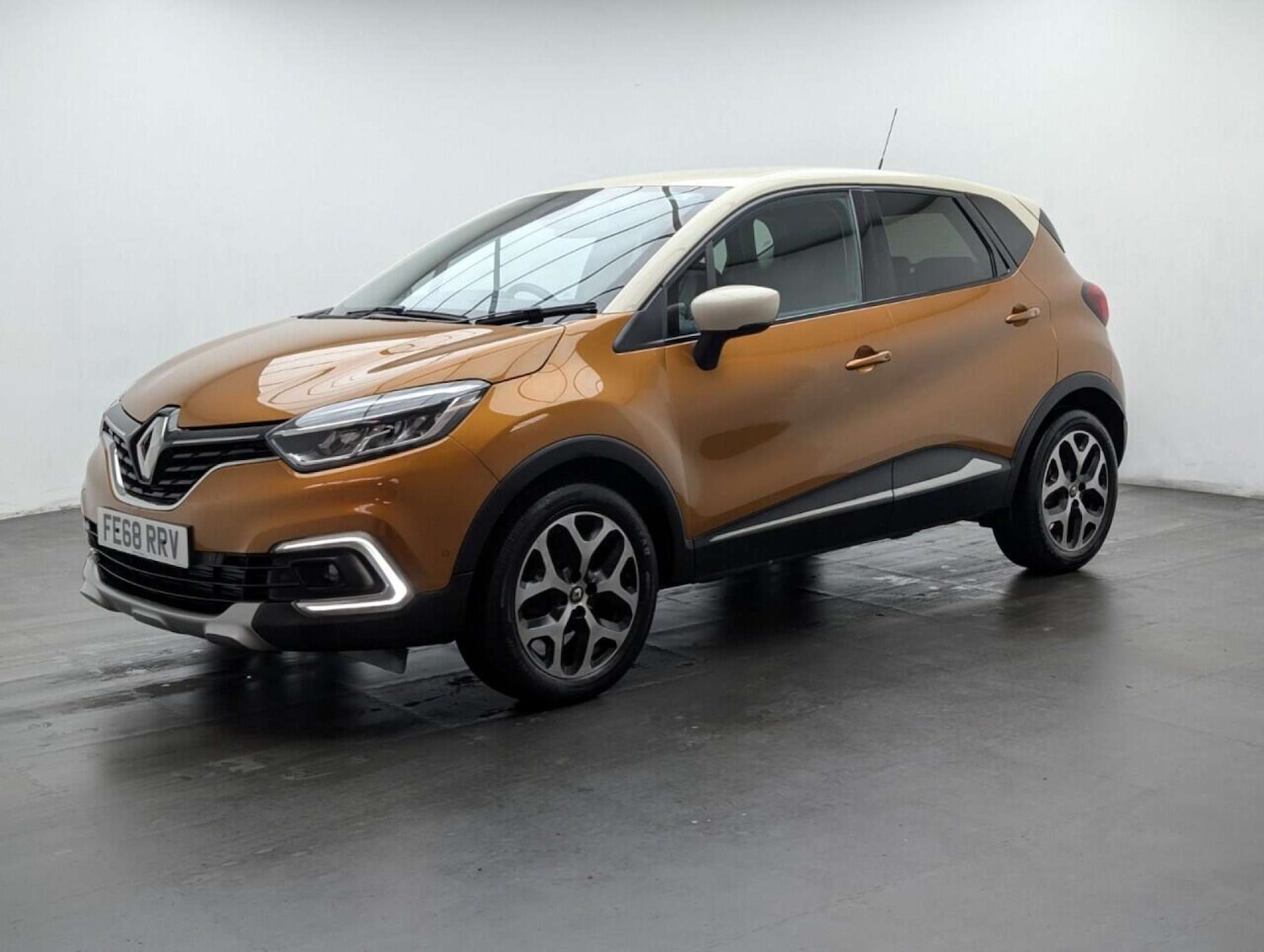 Used Renault Captur 2018 for sale - 77713098: Photo 4