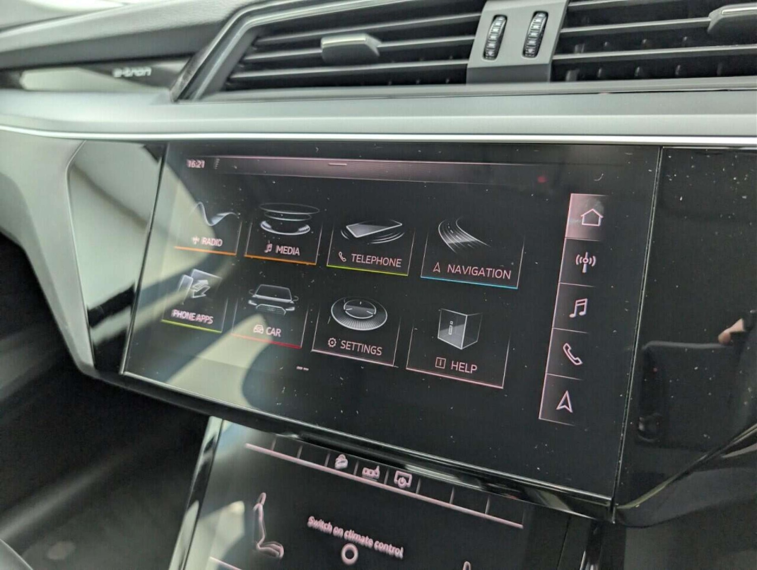 Used Audi e-tron 2020 for sale - 77714769: Photo 13