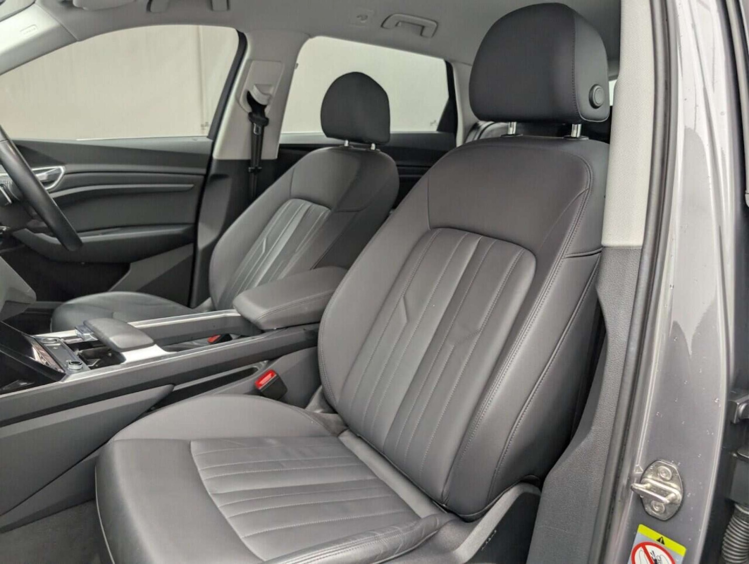 Used Audi e-tron 2020 for sale - 77714769: Photo 28