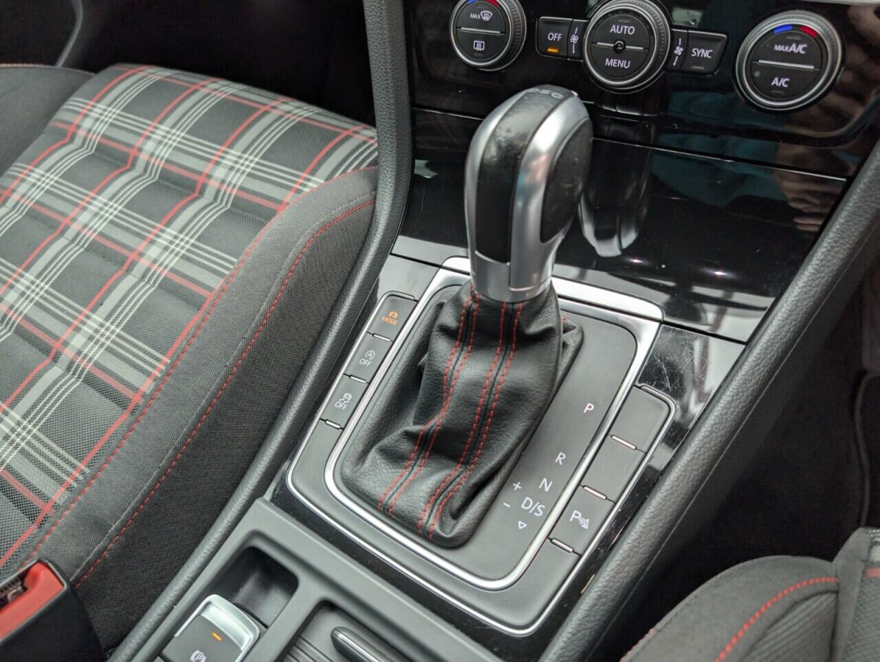 Used Volkswagen Golf 2018 for sale - 76424682: Photo 17