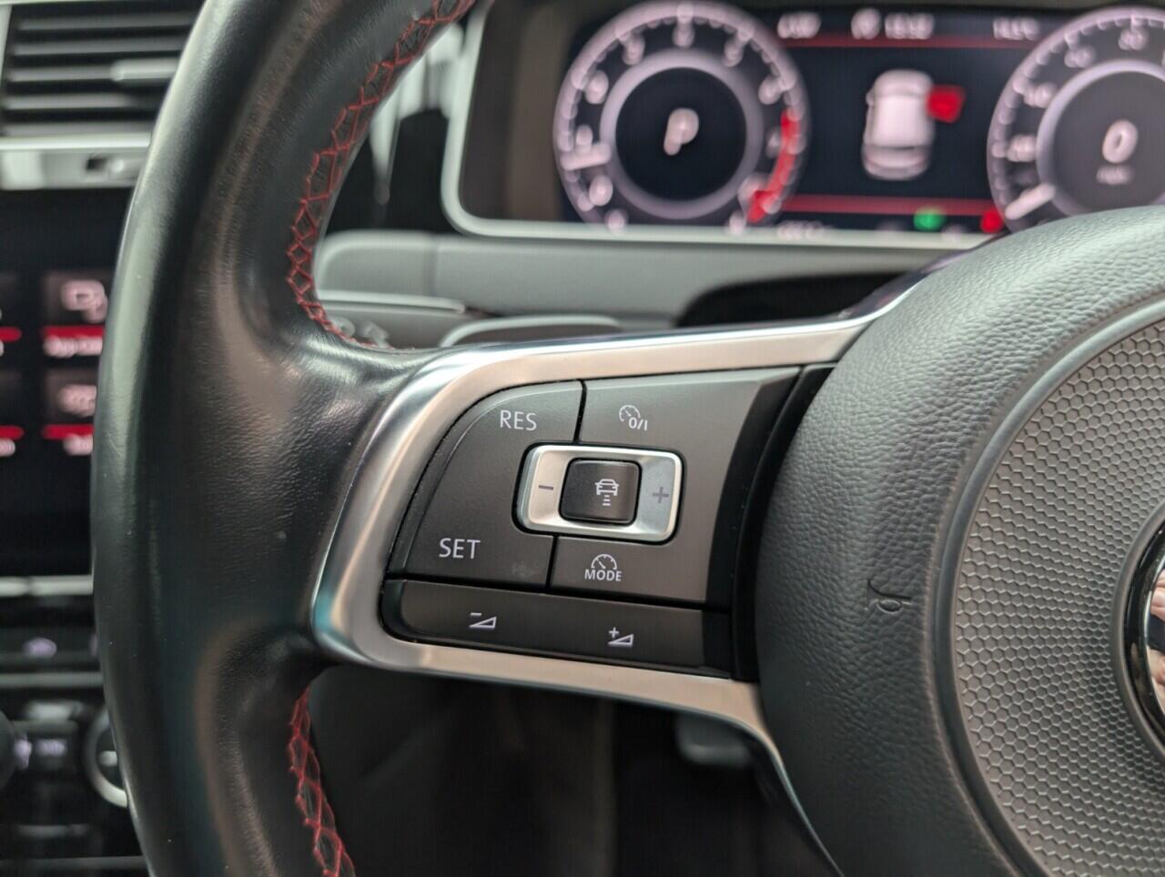 Used Volkswagen Golf 2018 for sale - 76424682: Photo 19