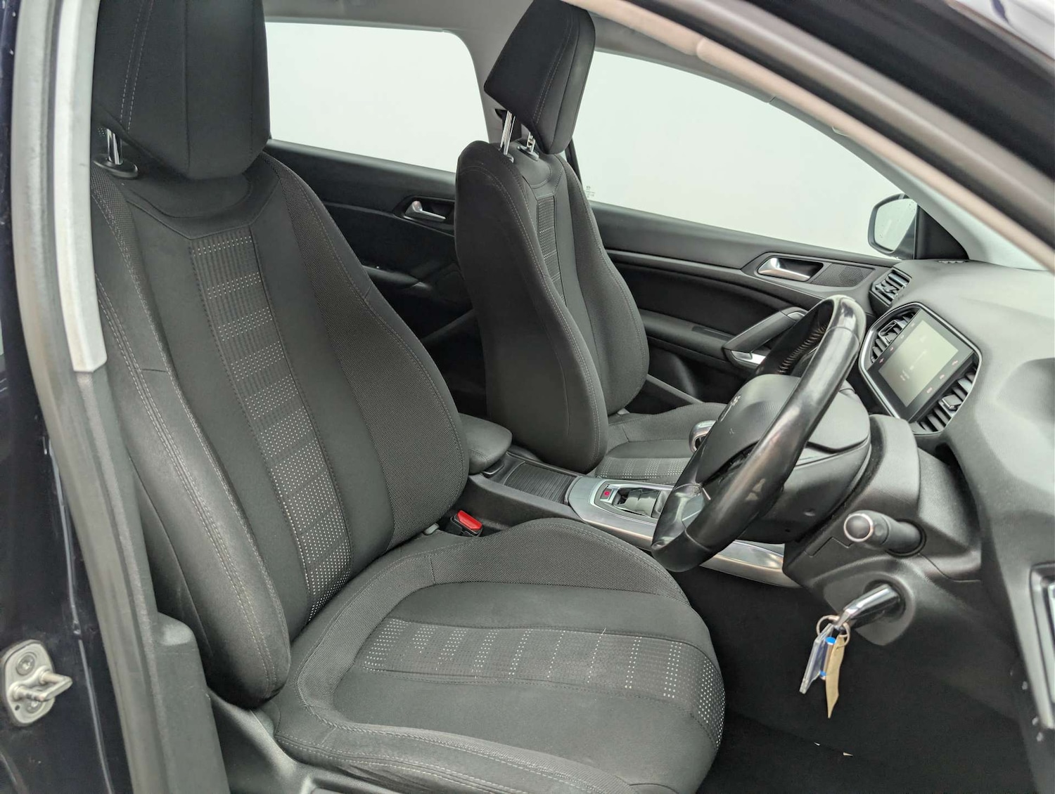 Used Peugeot 308 2016 for sale - 78179665: Photo 27