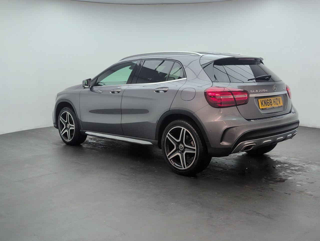 Used Mercedes-Benz GLA 2018 for sale - 76424683: Photo 6