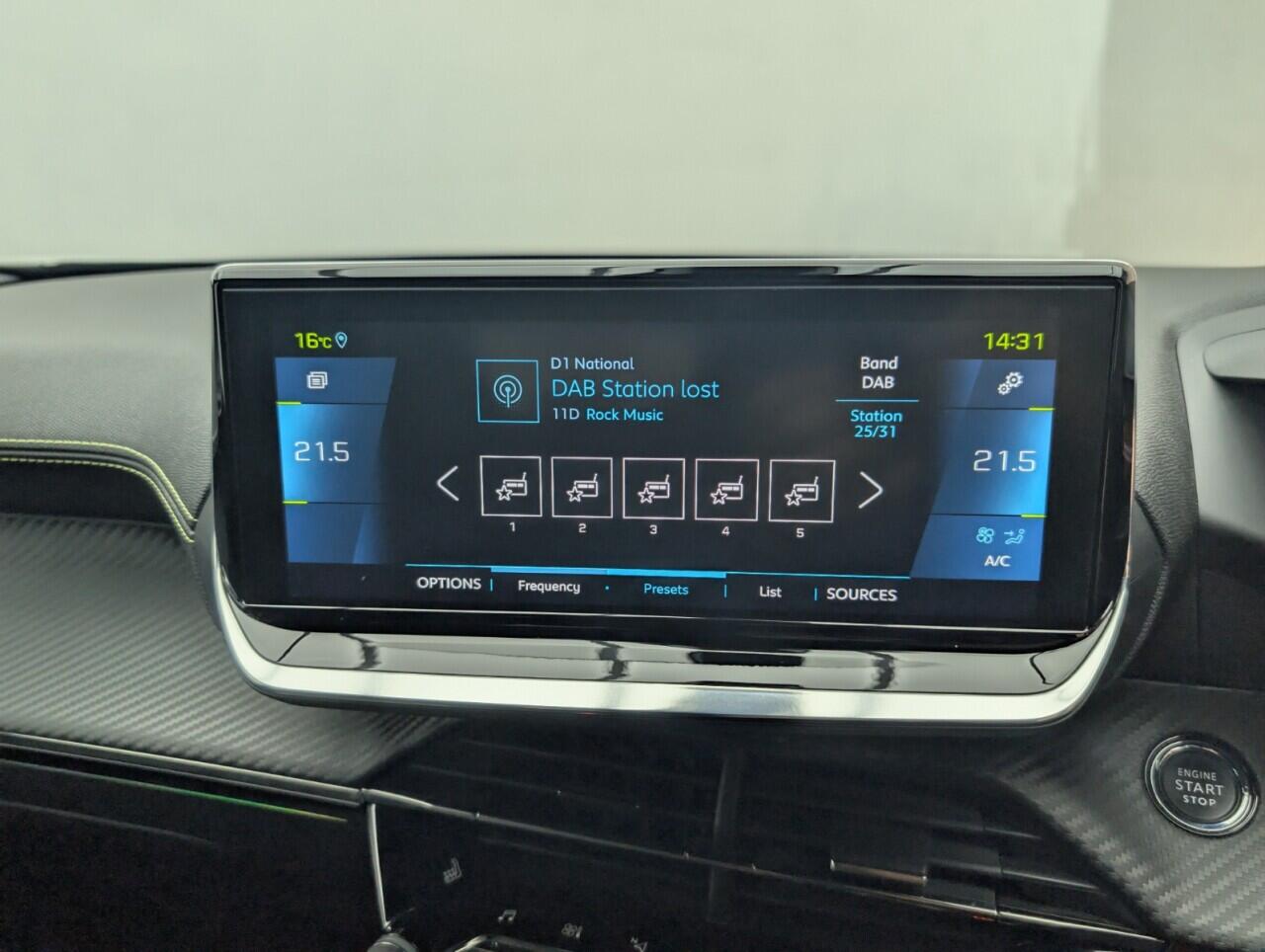 Used Peugeot E-2008 2021 for sale - 76424642: Photo 13