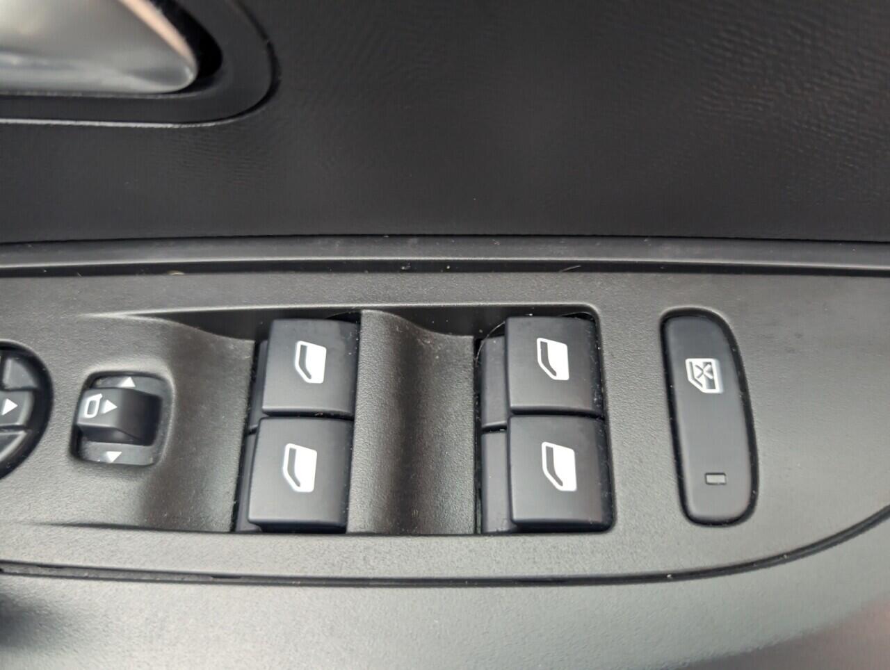 Used Peugeot E-2008 2021 for sale - 76424642: Photo 20