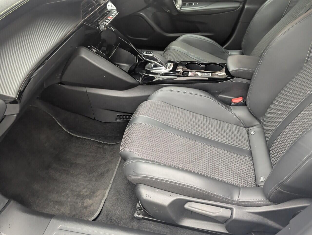 Used Peugeot E-2008 2021 for sale - 76424642: Photo 26