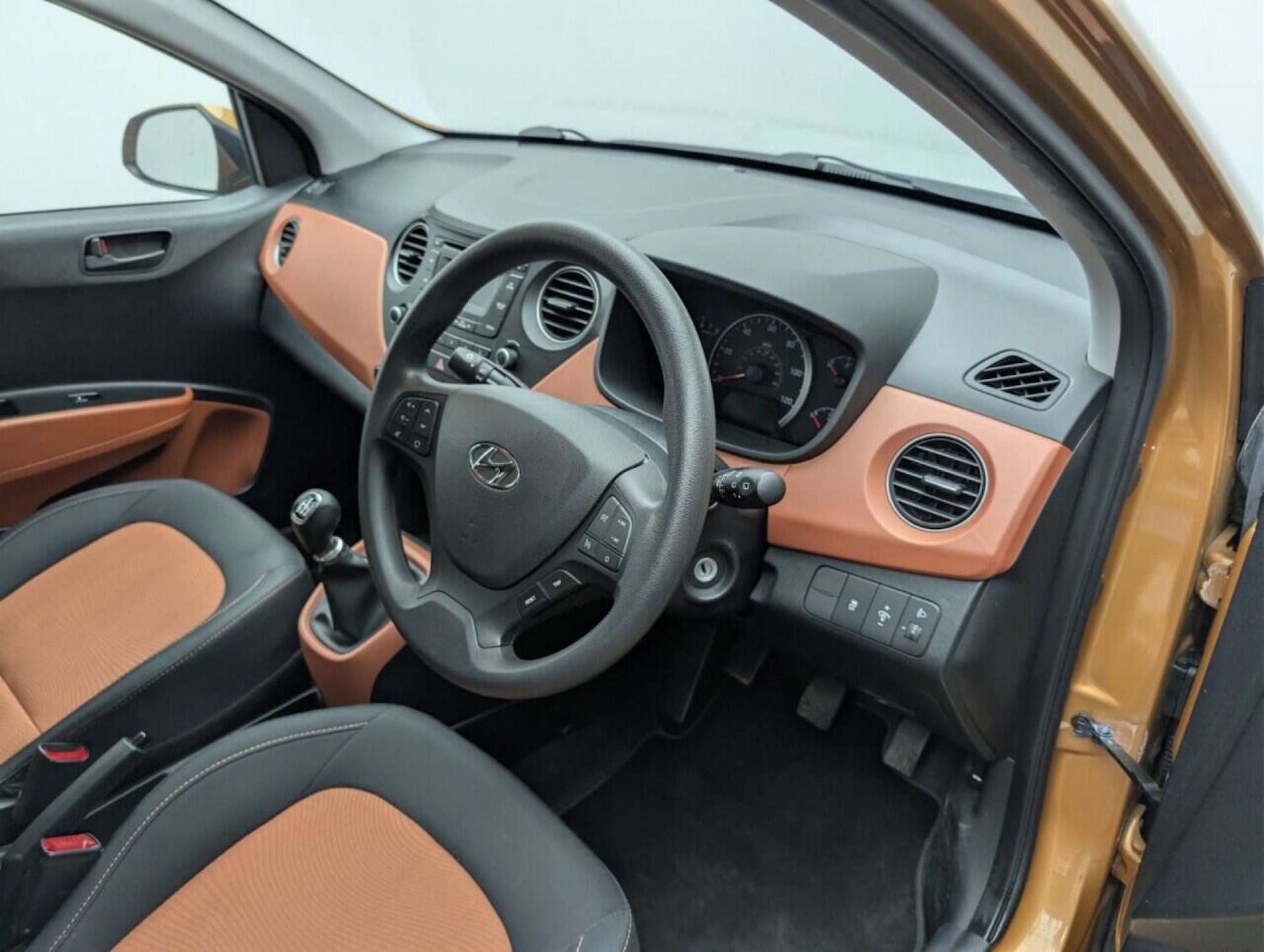 Used Hyundai i10 2015 for sale - 77713791: Photo 10