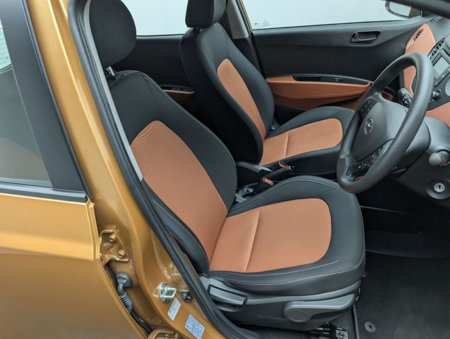 Used Hyundai i10 2015 for sale - 77713791: Photo 11