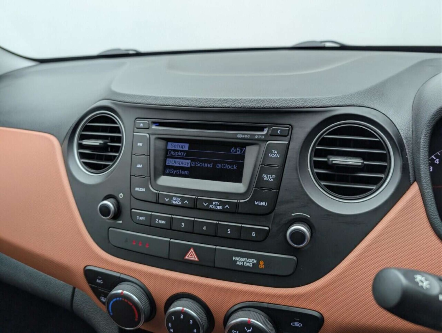 Used Hyundai i10 2015 for sale - 77713791: Photo 13